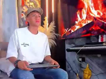 Antoniomancinin Chaturbate stream image from August 22, 2025