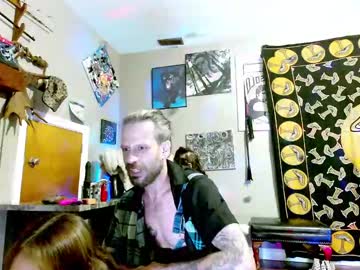 Throneofbon3s Chaturbate stream image from August 22, 2025