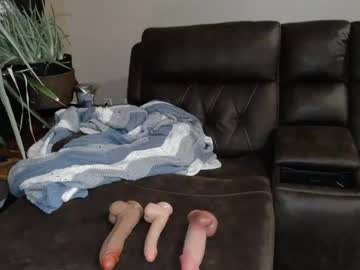 Ur_Favorite_Plaything Chaturbate stream image from August 22, 2025