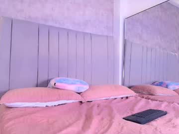 Cristal__Palacio Chaturbate stream image from August 22, 2025