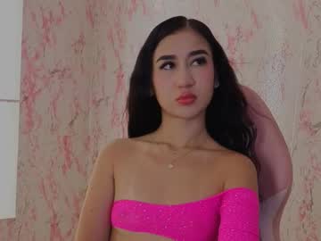 Karolskinny Chaturbate stream image from August 22, 2025