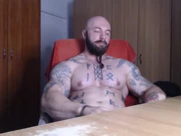 Strongivan Chaturbate stream image from August 22, 2025