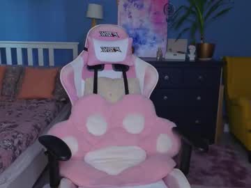 Luna_Moran Chaturbate stream image from August 22, 2025