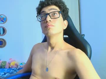 Tylerwhiite_ Chaturbate stream image from August 22, 2025