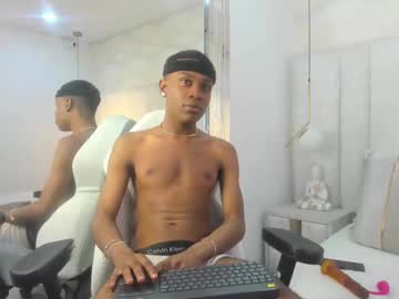 1m_Yeidy Chaturbate stream image from August 22, 2025
