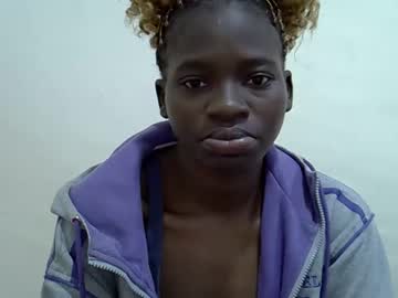 Mamichula42 Chaturbate stream image from August 22, 2025