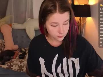 Mirafalls Chaturbate stream image from August 22, 2025