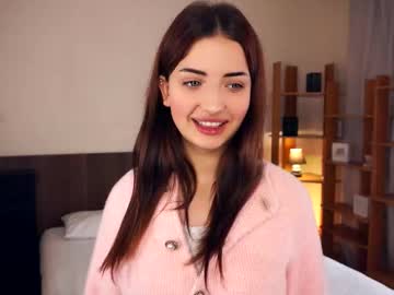 Henriettabibbs Chaturbate stream image from August 22, 2025