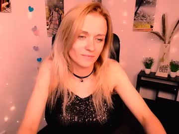 Peppymia Chaturbate stream image from August 22, 2025