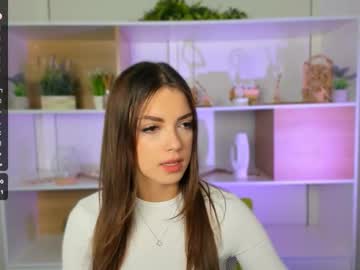 Nora_Rain Chaturbate stream image from August 22, 2025