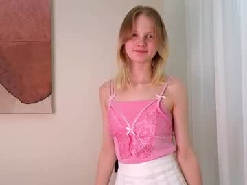 Rosamyers Chaturbate stream image from August 22, 2025