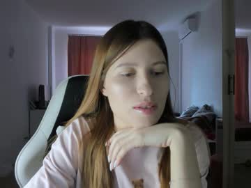 Mmm_Banana Chaturbate stream image from August 22, 2025