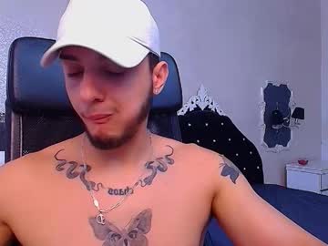 Oscargriffin Chaturbate stream image from August 22, 2025