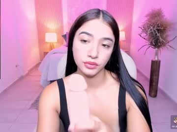 Antonella_Grayy Chaturbate stream image from August 22, 2025
