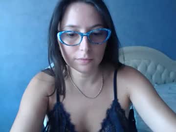 Luckylinda23 Chaturbate stream image from August 22, 2025