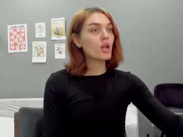Emiliarouds Chaturbate stream image from August 22, 2025