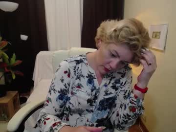 Ladyelina Chaturbate stream image from August 22, 2025