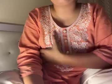 Lubna_07 Chaturbate stream image from August 22, 2025