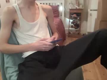 Pearlsiren Chaturbate stream image from August 22, 2025