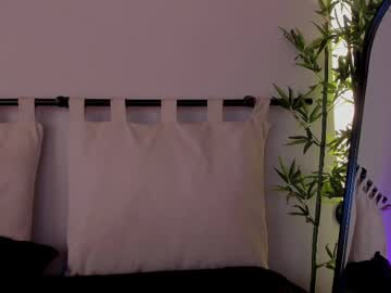 Violetcollins_ Chaturbate stream image from August 22, 2025