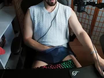 Kissandcream Chaturbate stream image from August 22, 2025