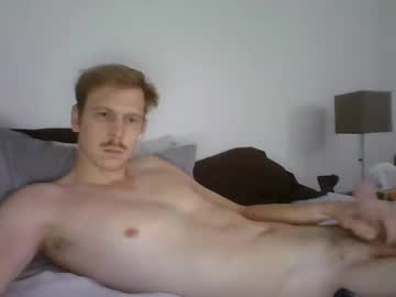 Ca211 Chaturbate stream image from August 22, 2025