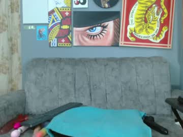 Candy_Biitch Chaturbate stream image from August 22, 2025