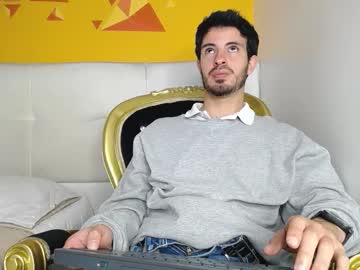 Liamluxe Chaturbate stream image from August 22, 2025