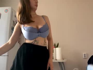 Lindseytammo Chaturbate stream image from August 22, 2025