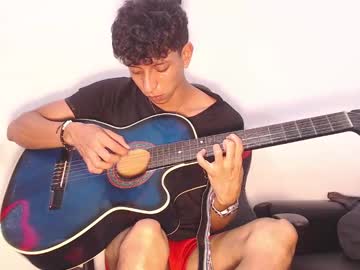 Zetto_Bigcum Chaturbate stream image from August 22, 2025
