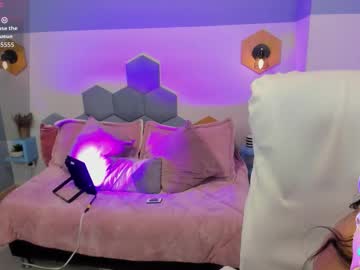 Chloe_Fischer Chaturbate stream image from August 22, 2025