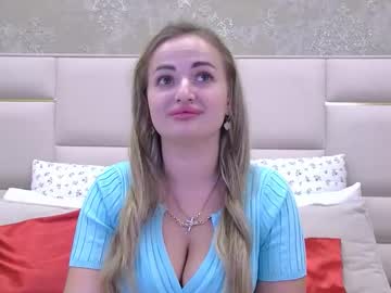 Amandareeds Chaturbate stream image from August 22, 2025