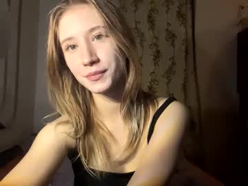 Kitekaat Chaturbate stream image from August 22, 2025