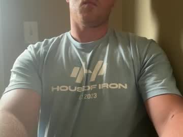 Gimmesumore Chaturbate stream image from August 22, 2025