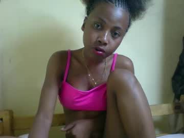 Daniaah Chaturbate stream image from August 22, 2025