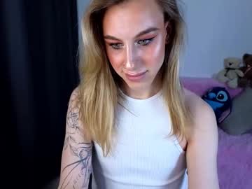 Miraraid Chaturbate stream image from August 22, 2025