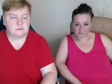 Xmollyjanex Chaturbate stream image from August 22, 2025