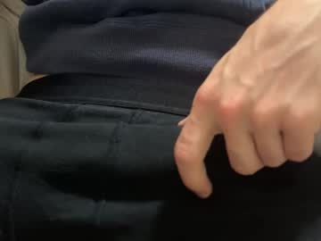 Averageddaniel Chaturbate stream image from August 22, 2025