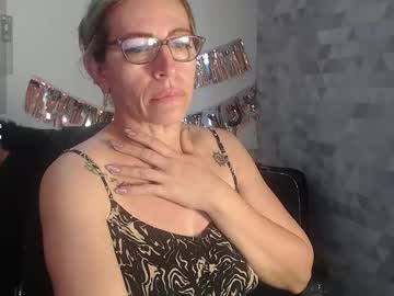 Chayla_Ruiz Chaturbate stream image from August 22, 2025