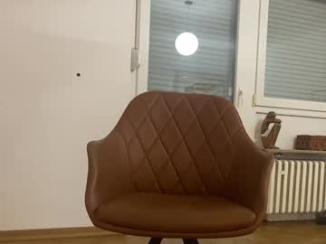 Gilbertlachsmann Chaturbate stream image from August 22, 2025