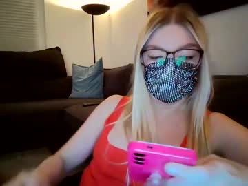 Layla_Cougar1983 Chaturbate stream image from August 22, 2025