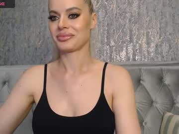 Blondiestarxxx Chaturbate stream image from August 22, 2025