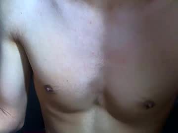 Ian_Zaenzz Chaturbate stream image from August 22, 2025