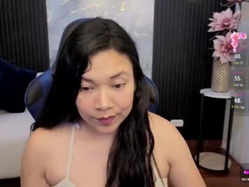 Miaagreyy Chaturbate stream image from August 22, 2025