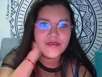 Mirandavila Chaturbate stream image from August 22, 2025