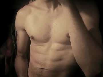 Coolmementox Chaturbate stream image from August 22, 2025