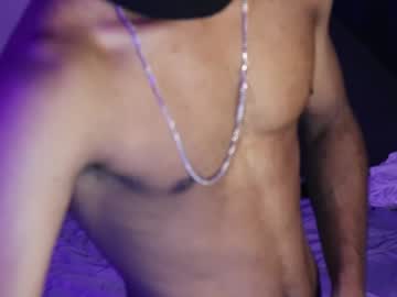 Maxtyzon5960 Chaturbate stream image from August 22, 2025