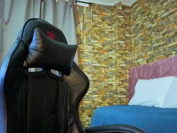 Nickoll_Petitte Chaturbate stream image from August 22, 2025