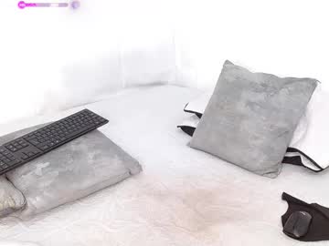 493ashlyfoxx Chaturbate stream image from August 23, 2025