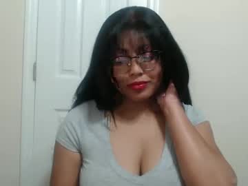 Carmellovekisses Chaturbate stream image from August 23, 2025